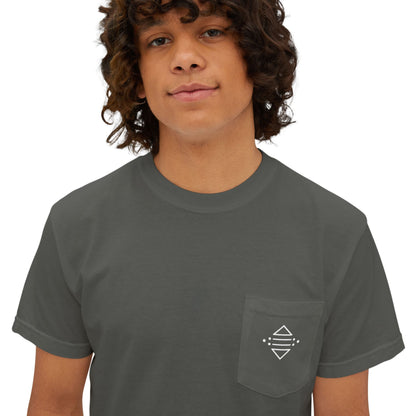 T-shirt à poche Bonorial — t-shirt teint en pièce à logo minimal